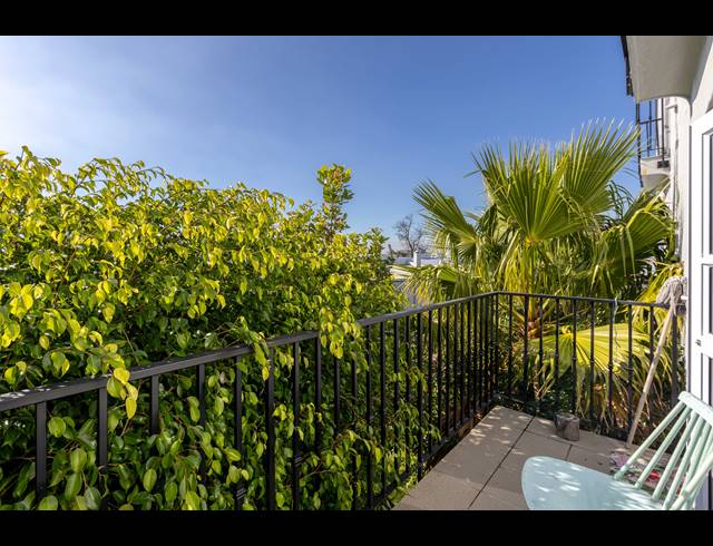 3 BEDROOM APARTMENT TO LET IN DE WATERKANT